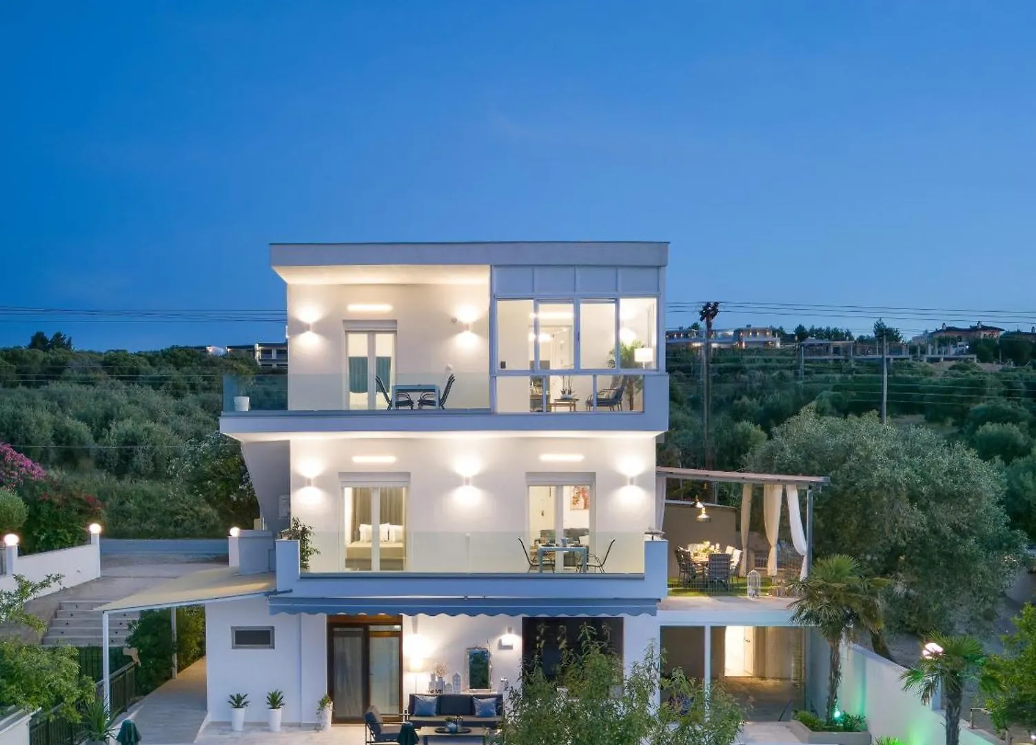 Stork Apartments Hanioti