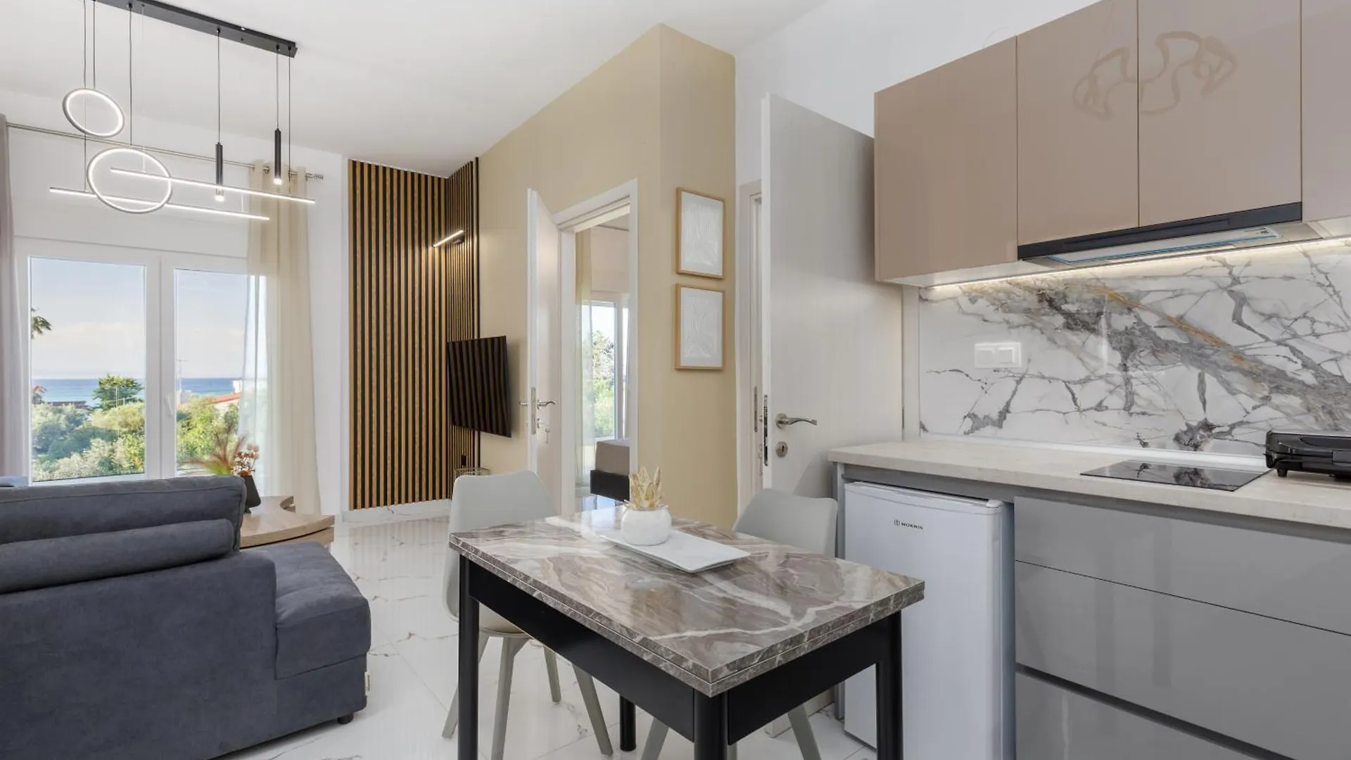 Stork Apartments Hanioti