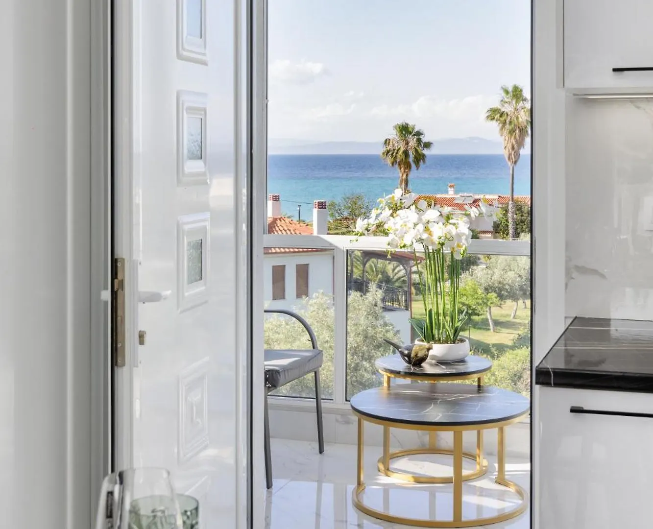 Stork Apartments Hanioti